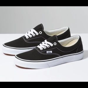 Vans Black and White Era W9.5/M8
